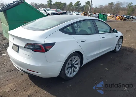2022 Tesla Model 3 Long Range Dual Motor All-Wheel Drive z USA, uszkodzony, nr VIN 5YJ3E1EB4NF275667